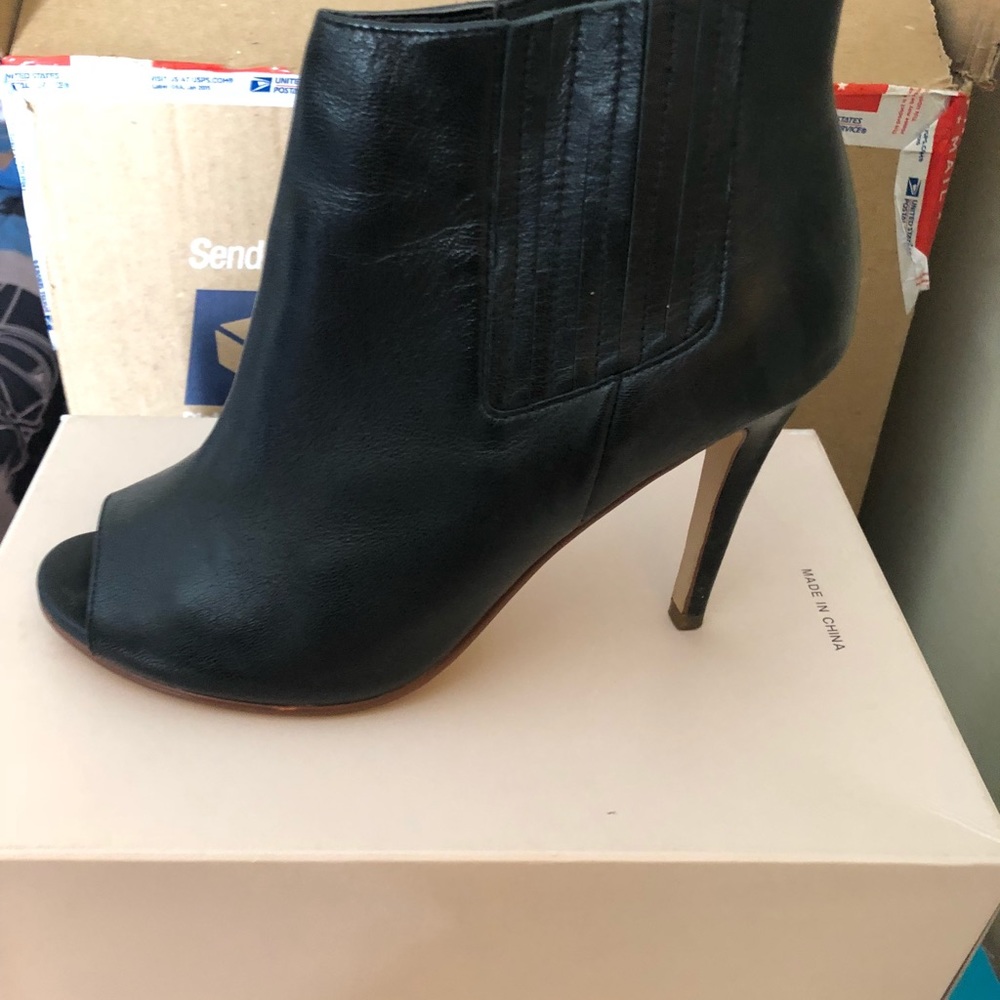 Halogen heels boots🔴SOLD🔴
